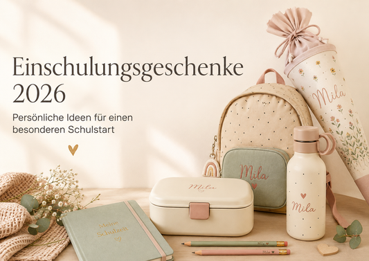 Personalisierte Einschulungsgeschenke 2026 mit Trinkflasche, Brotdose, Rucksack und Schulaccessoires für den ersten Schultag